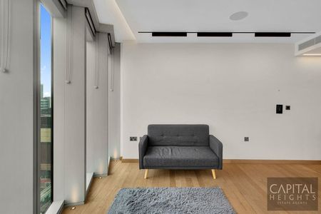 Manhattan Loft Gardens, International Way, London - Photo 2