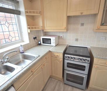 1 Bedroom Apartment To Let - Photo 2