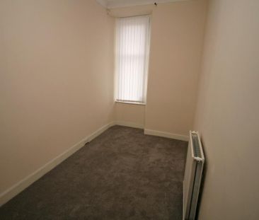 3 bedroom flat to rent - Photo 5