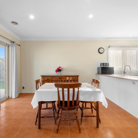 Welcome to 9 Jolley Rise, Harkness - A Comfortable, Low-Maintenance Family Home for Lease - Photo 5