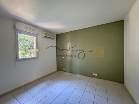 COUP DE COEUR : P3 AVEC TERRASSE ET PARKING EN DERNIER ETAGE - Photo 4