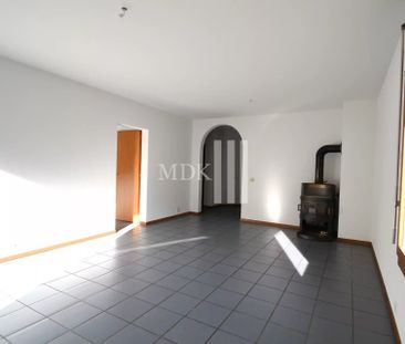 To rent a 4.5-room villa in Monthey - Photo 2