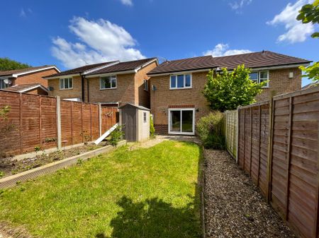 3 bedroom semi-detached house to rent - Photo 4