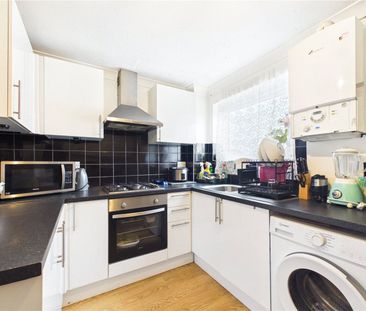 Tuscan Close, Tilehurst, Reading, Berkshire, RG30 - Photo 4