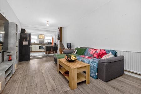 2 bedroom ground floor flat to rent - Photo 2