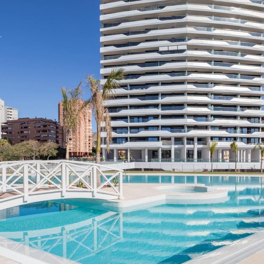 ALQUILER DE LARGA TEMPORADA: PISO DE 3 DORMITORIOS EN BENIDORM BEACH - Photo 1