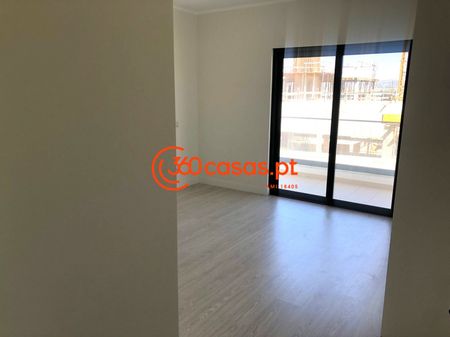 Vende-se Apartamento T3 Novo com garagem e arrecadação em Faro - Photo 5