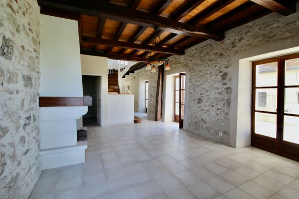 Location Maison 4 pièces 143m² - Photo 1