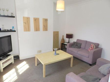 3 bedroom terraced house to rent - Photo 2