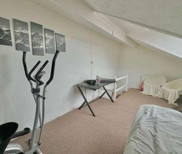 Woodview Terrace, Leeds, LS11 - Photo 1