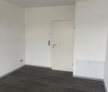 4,5-Raumwohnung im 1.OG, Fußbodenheizung, Einbauküche, Garage uvm - Photo 4
