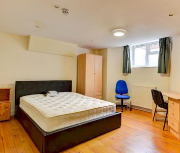 6 bedroom house to rent - Photo 4