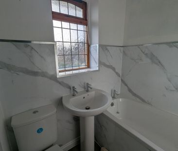 2 bedroom terraced house to rent - Photo 5