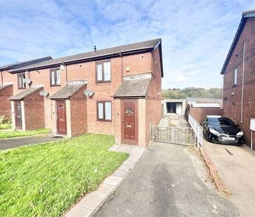 2 bedroom end of terrace house to rent - Photo 5