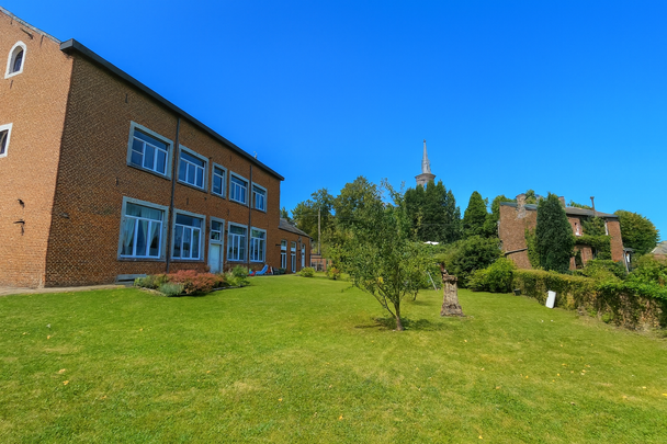 appartement duplex 1 chambre + parking à 4460 Grâce-Hollogne  Loyer: 750 € - Foto 1