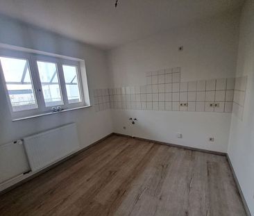 Renovierte 2-Zimmer-Wohnung mit Fahrstuhl in Bremerhaven-Lehe! - Photo 2