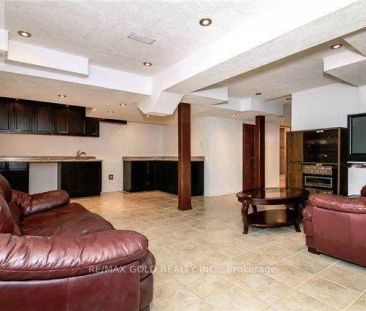 5 CRANNYFIELD DRIVE - Photo 1