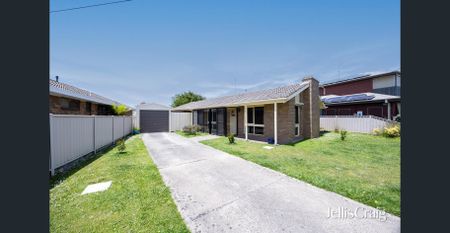 Spacious Family Home in Wendouree! - Photo 3