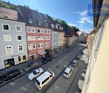 Schöne, gemütliche 2-Zimmer-Wohnung mit TG-Stellplatz & Blick auf den Hauptplatz, direkt im Zentrum - Photo 1