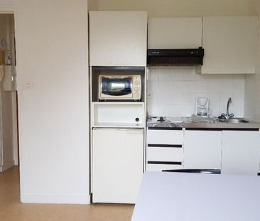Location Appartement 1 pièce 35m² - Photo 6