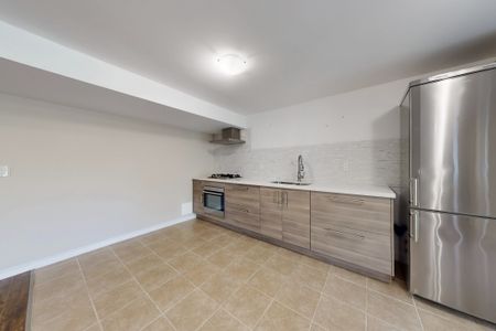 For Lease - 35 Grange Drive Unit# Lower, Richmond Hill, Ontario - Photo 4