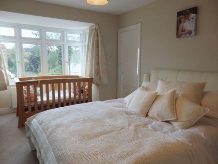 4 bedroom detached house to rent - Photo 5