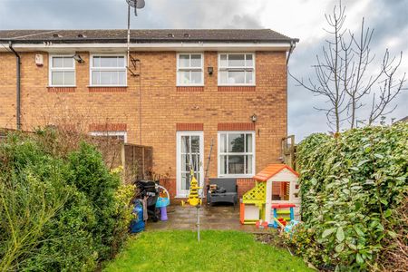 2 bed end of terrace house to rent in Charterhouse Drive, Solihull, B91 - Photo 3