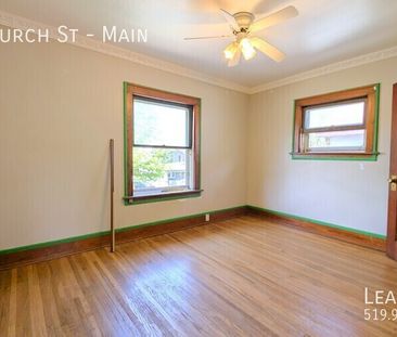 Refreshed 3 Bedroom 1 Bathroom Upper Unit - Photo 1
