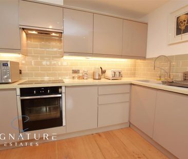 2 bedroom flat to rent - Photo 5