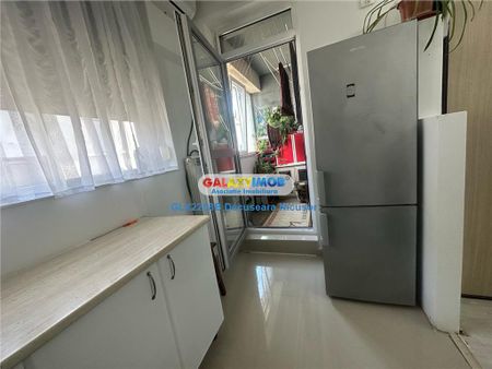 Apartament 2 camere, mobilat, utilat in Militari Residence 300 euro - Fotografie 2