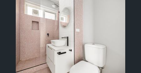 Modern, Private & Perfectly Positioned – 2 Bedroom Apartment in Leafy Armadale - Photo 5