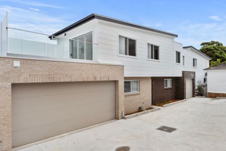 BRAND NEW MODERN AND STYLISH TOWNHOUSE - PRIME MOUNT HUTTON POSITION - Photo 3