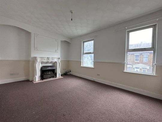 Bannockburn Road, London SE18 - Photo 1