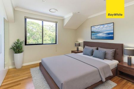 Executive style townhouse in the heart of Rozelle - Photo 2