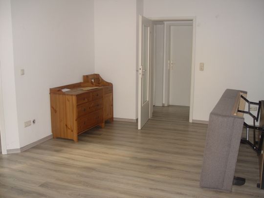 Geräumige Souterrainwohnung - Photo 1