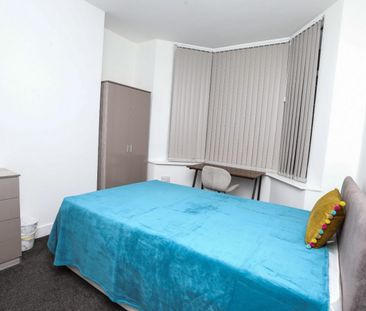 5 bedroom House To Let Total Size: 1411 SQ FT - Photo 6