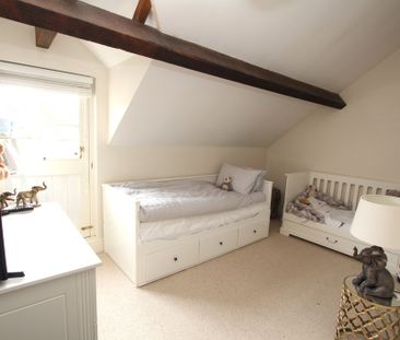 2 Bedroom COTTAGE, Aldersey - Photo 2