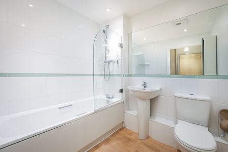 1 Bed Flat, Trentham Court, W3 - Photo 5