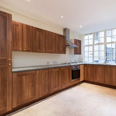 5 bed flat to rent - Photo 4