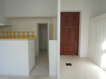Location Appartement 2 pièces 37m² MONTPELLIER 34000 - Photo 2