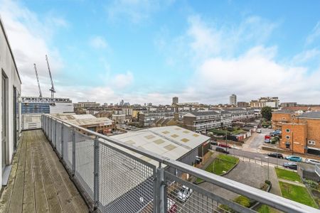 2 Bed Flat, Hallmark Court, E14 - Photo 2