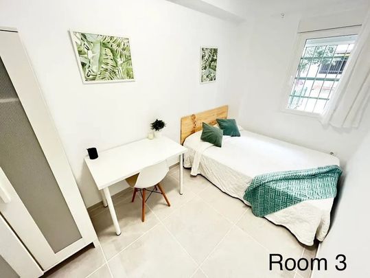 Calle Granate, Sevilla, Andalusia 41009 - Photo 1