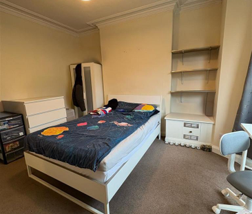 4 bedroom private hall to rent - Photo 4