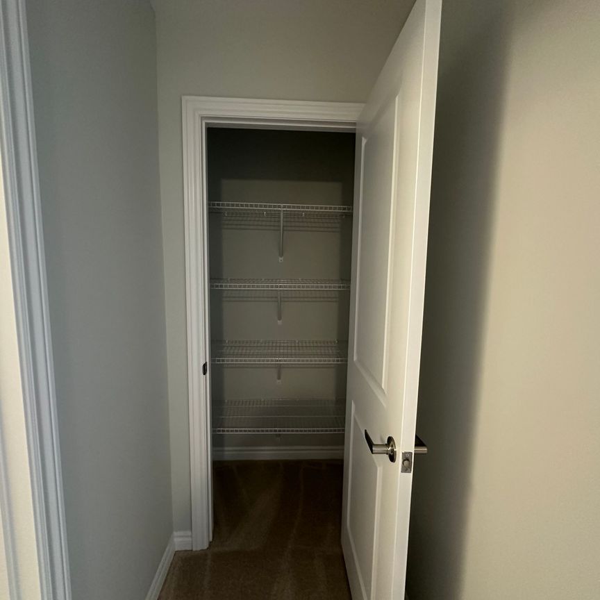 For Lease - 1136 Greentree Path, Oshawa, Ontario - Photo 1