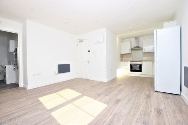 1 bedroom flat to rent - Photo 1