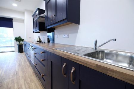 2 bedroom flat to rent - Photo 5