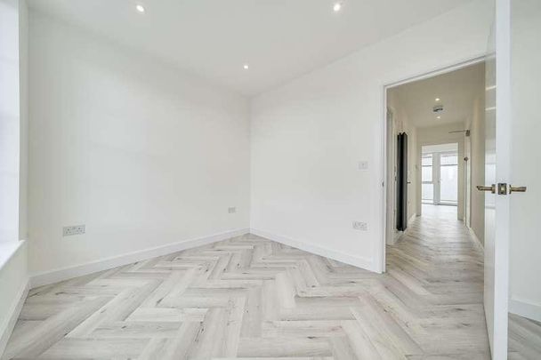 Lion Road, Bexleyheath, DA6 - Photo 1