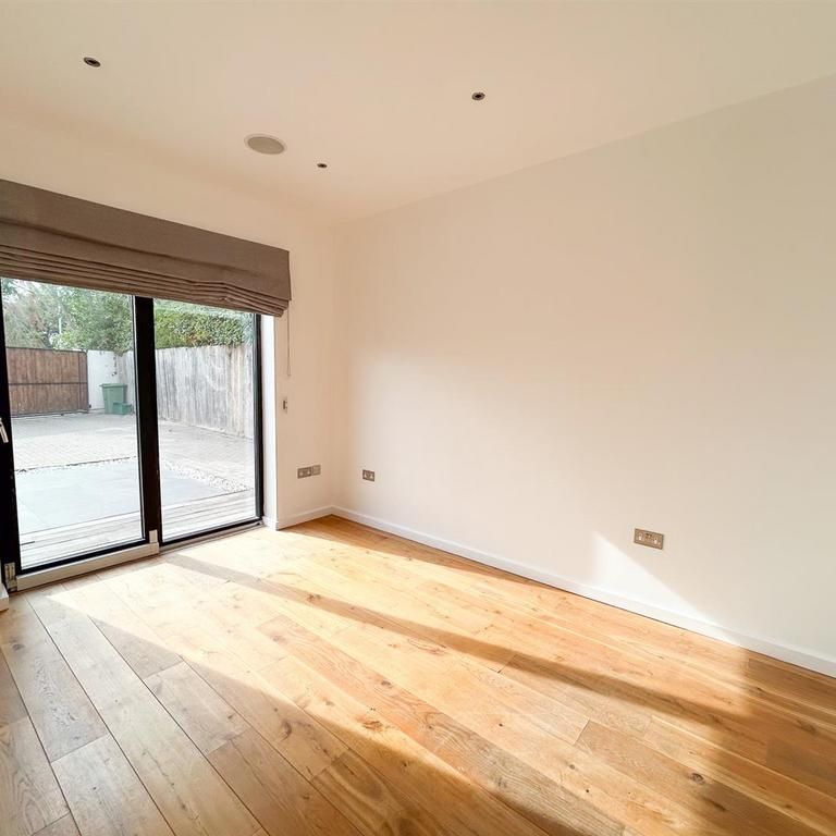 3 bedroom detached bungalow to rent - Photo 1