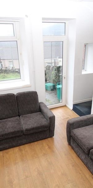 House - Terraced For Rent Laura Street, Pontypridd - Photo 1