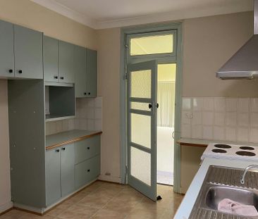 Neat Little Home! - Photo 4